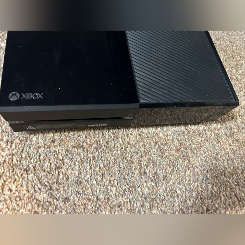 Xbox one - good condition - Picture 3 of 8